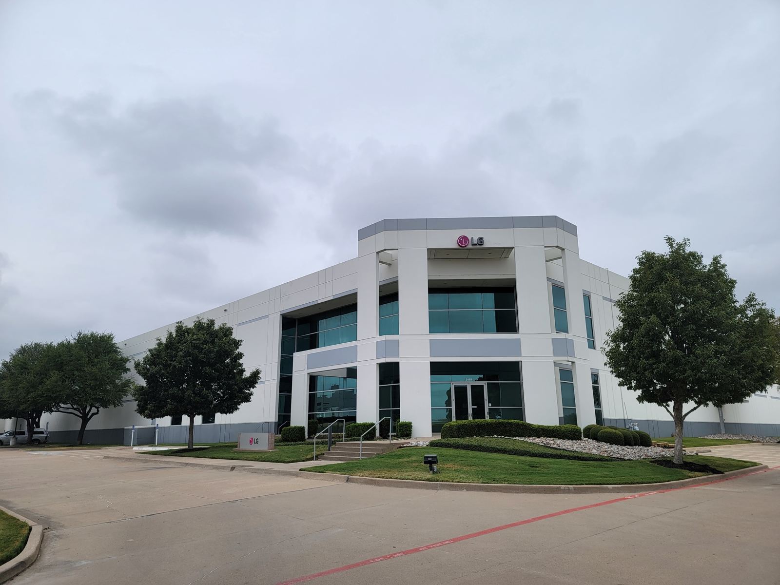 LG Electronics warehouse building exterior